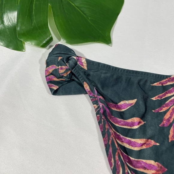 NEW ViX [ Small‎ ] Leaves Loop Bikini Bottom in Green/ Pink - Picture 8 of 12
